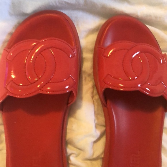 Chanel slides - Picture 2 of 2